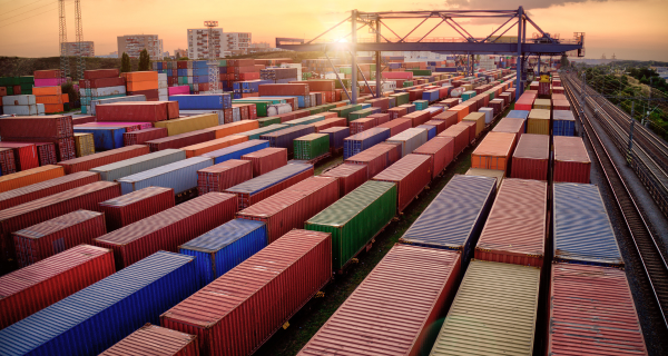 Container-Wagons Luftaufnahme_AdobeStock_288509692.png Container-Wagons Luftaufnahme_AdobeStock_288509692.png